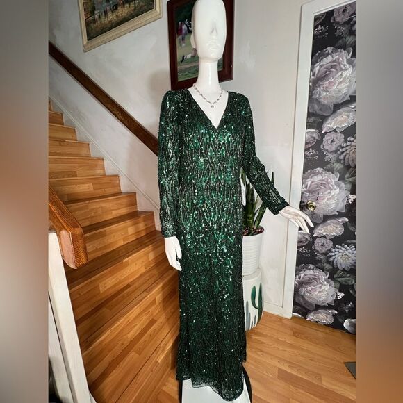 Mac Duggal 5451
Evening Dress - Picture 4 of 7